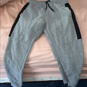 nyc Joggers size kids M 10-12